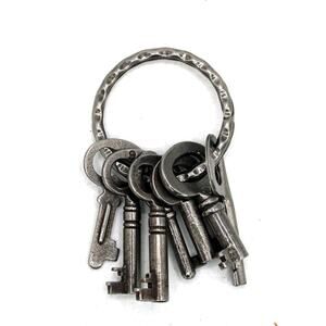 Vintage Key Ring with 7 Keys